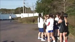 Σεξ με σκληρά κλάματα για μεγάλα κορίτσια που αναπηδούν